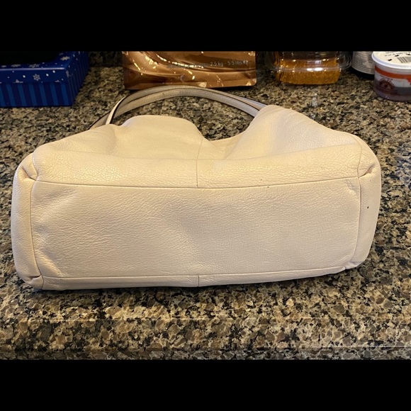 Coach Phoebe leather shoulder bag - beige - Picture 5 of 7